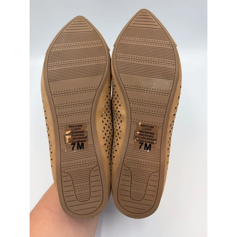 Coconuts by Matisse Tan Laser Cut Pointed Toe Flats Shoes 7M